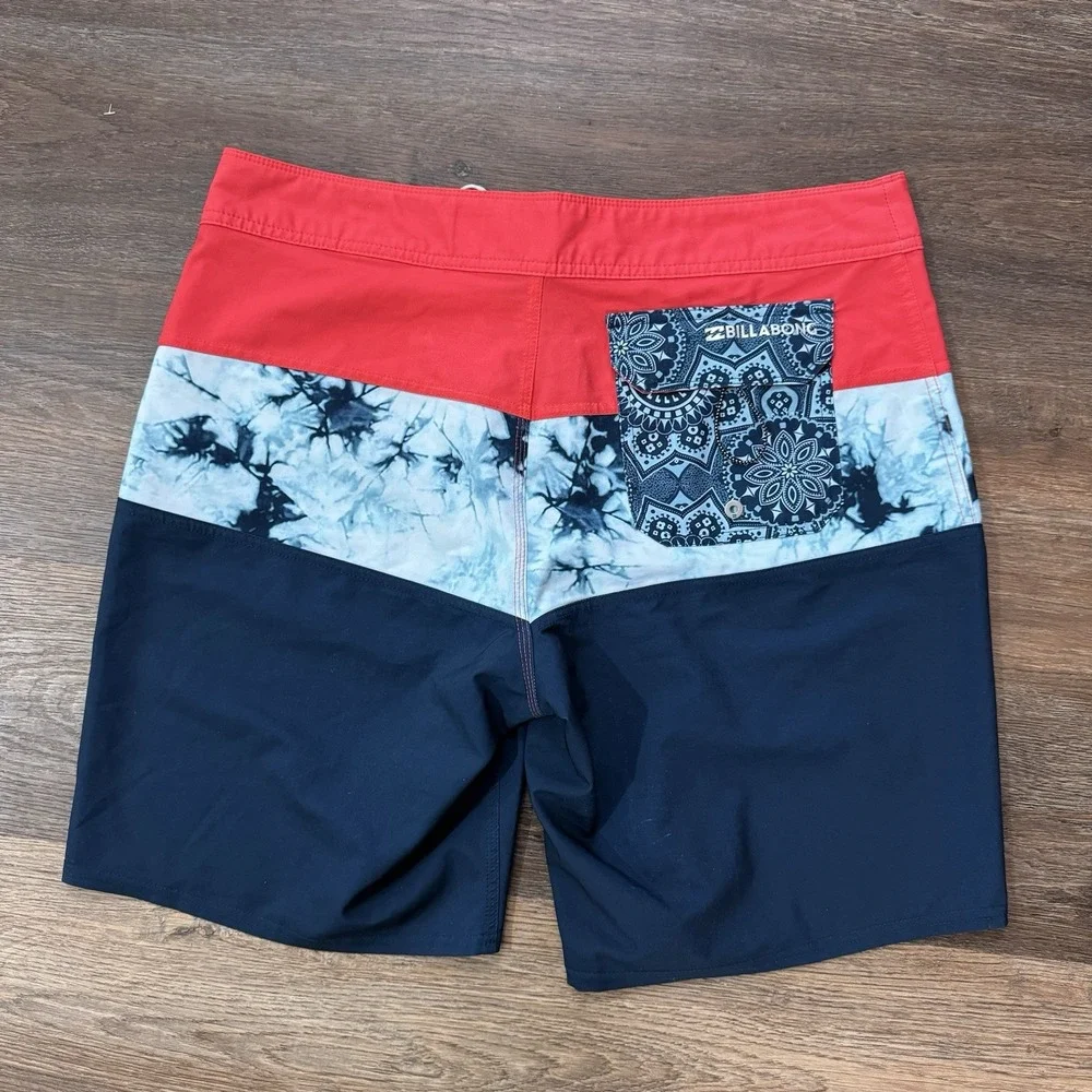 Billabong Platinum X Boardshorts Multi Striped‎ Men's Sz 34 Surfer Beach Tribong
